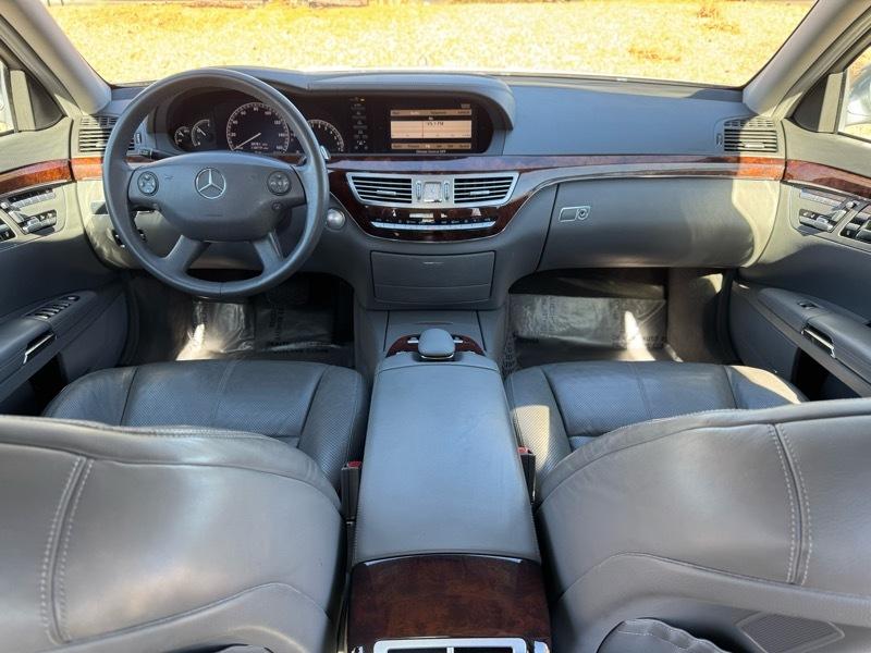 Mercedes-Benz S-Class 4dr Sdn 5.5L V8 RWD 2007