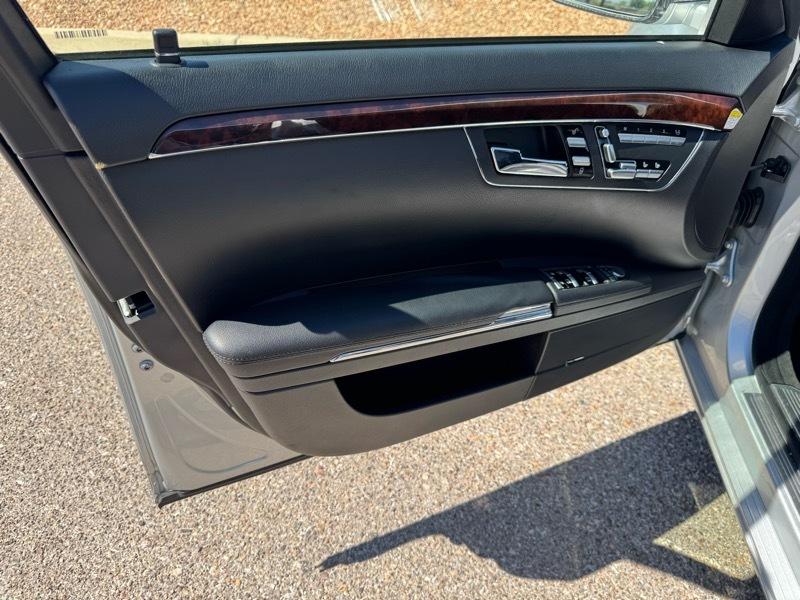 Mercedes-Benz S-Class 4dr Sdn S 350 BlueTEC 4MATIC 2012