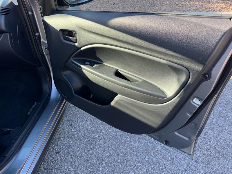 Mitsubishi Mirage ES CVT 2018