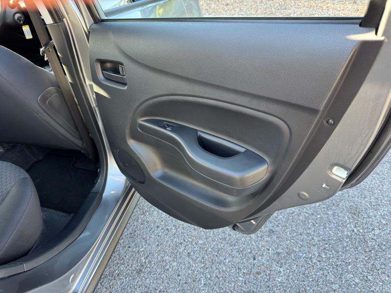 Mitsubishi Mirage ES CVT 2018