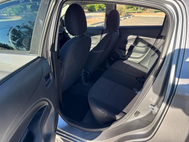 Mitsubishi Mirage ES CVT 2018