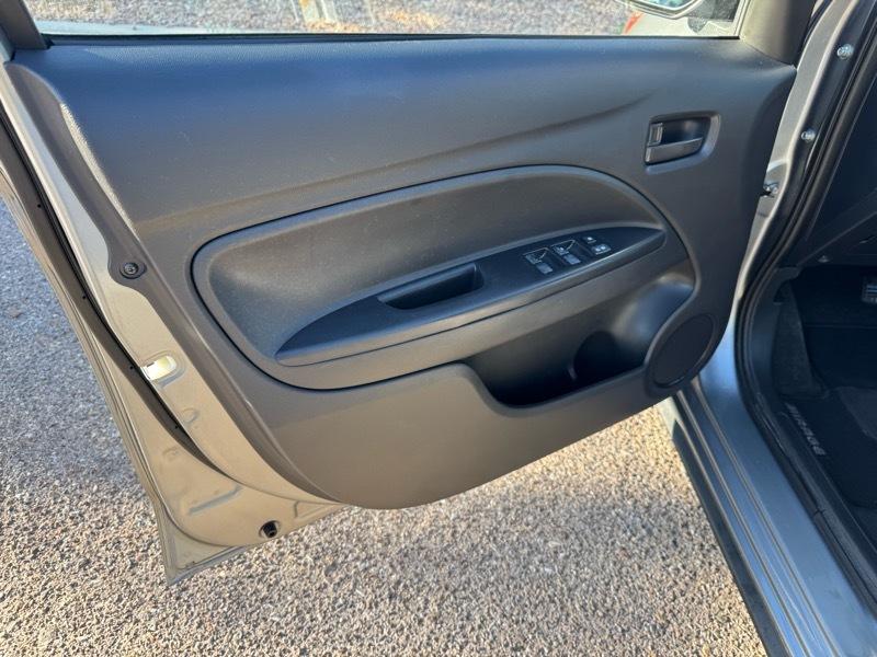 Mitsubishi Mirage ES CVT 2018