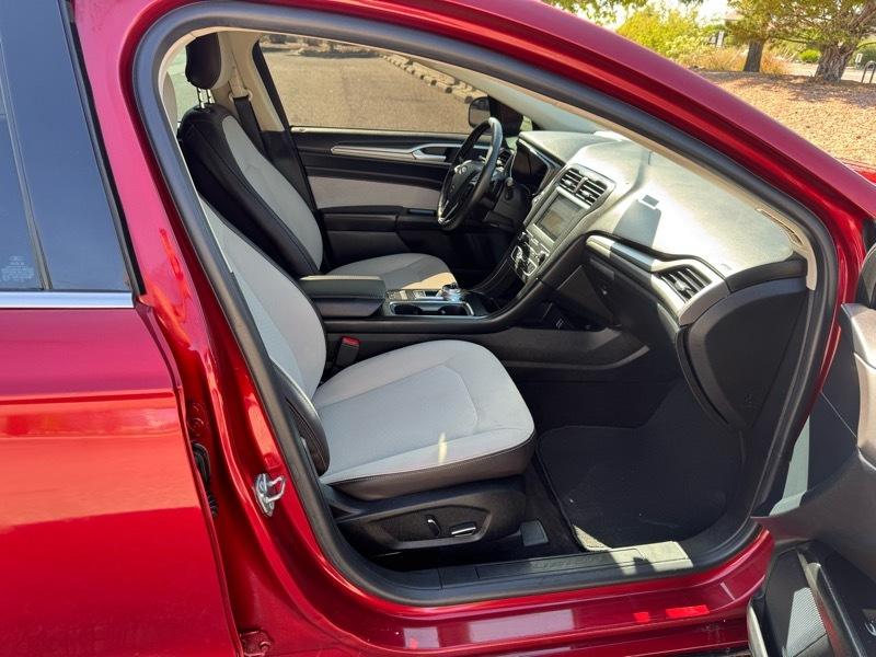 Ford Fusion SE FWD 2019