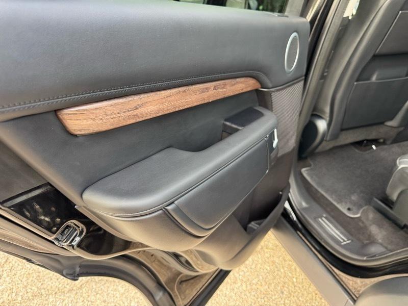 Land Rover Discovery HSE Luxury V6 Supercharged 2018