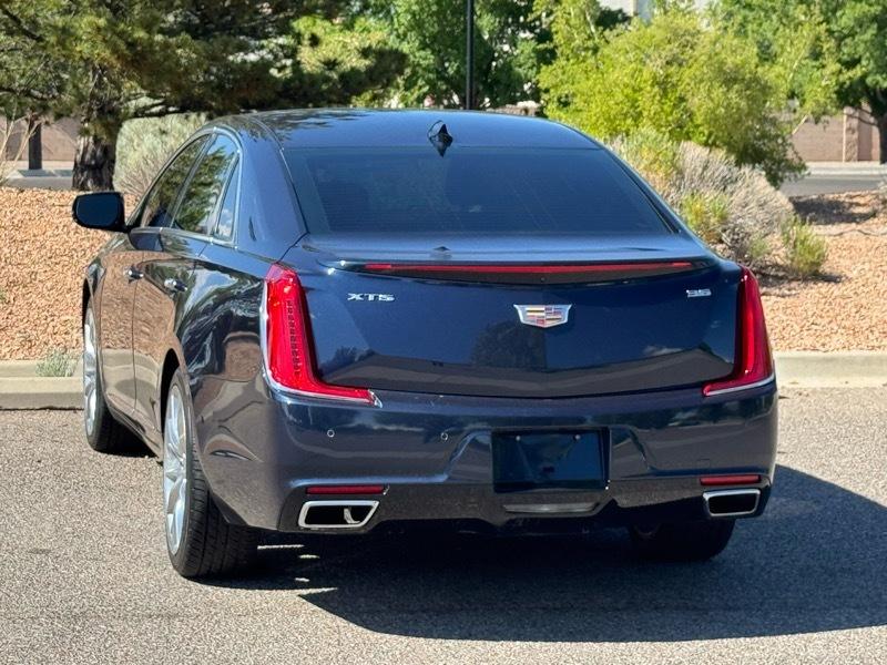 Cadillac XTS 4dr Sdn Luxury FWD 2019