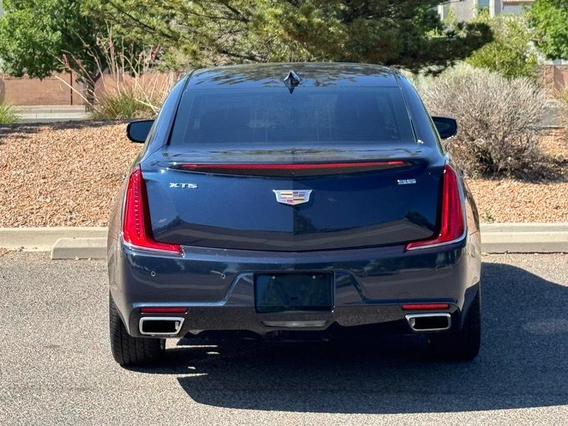 Cadillac XTS 4dr Sdn Luxury FWD 2019