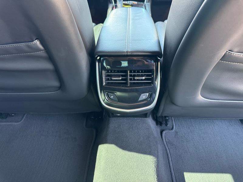Cadillac XTS 4dr Sdn Luxury FWD 2019