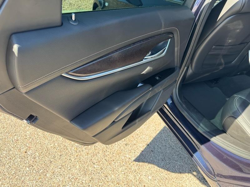 Cadillac XTS 4dr Sdn Luxury FWD 2019