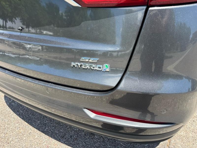 Ford Fusion Hybrid SE FWD 2019