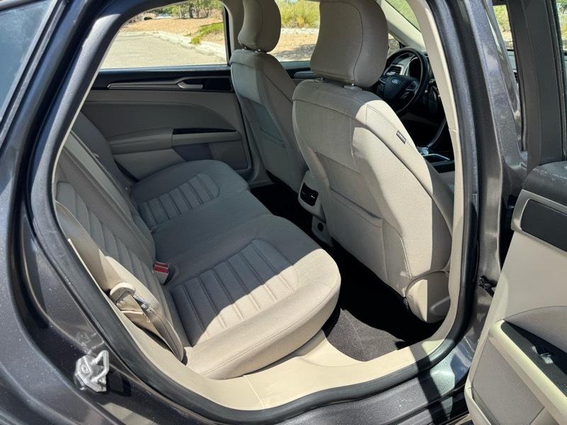 Ford Fusion Hybrid SE FWD 2019
