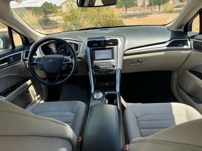 Ford Fusion Hybrid SE FWD 2019