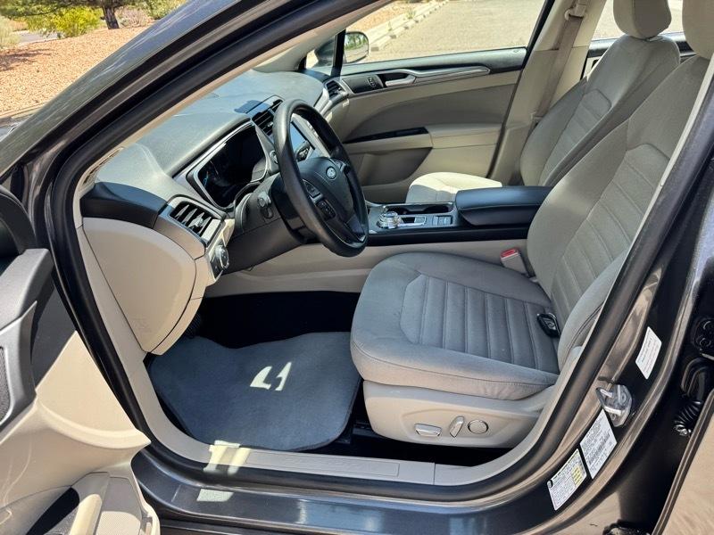 Ford Fusion Hybrid SE FWD 2019