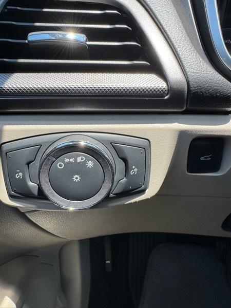 Ford Fusion Hybrid SE FWD 2019