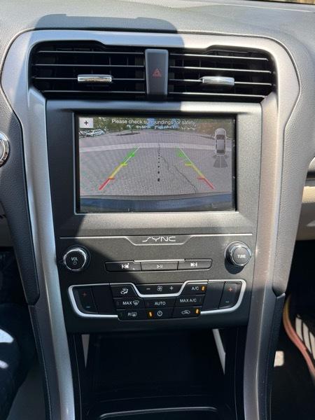Ford Fusion Hybrid SE FWD 2019