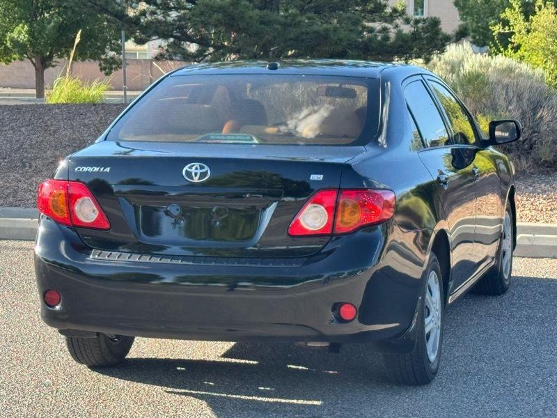 Toyota Corolla 4dr Sdn Auto LE (Natl) 2009
