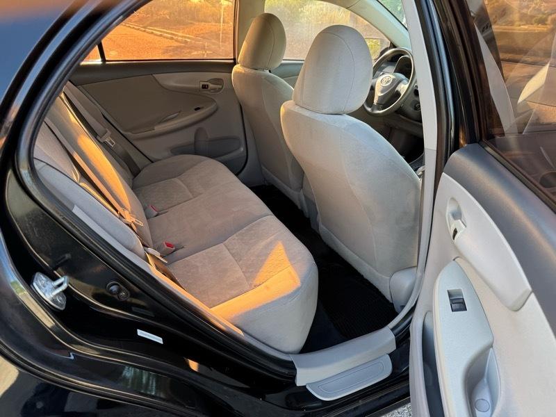 Toyota Corolla 4dr Sdn Auto LE (Natl) 2009