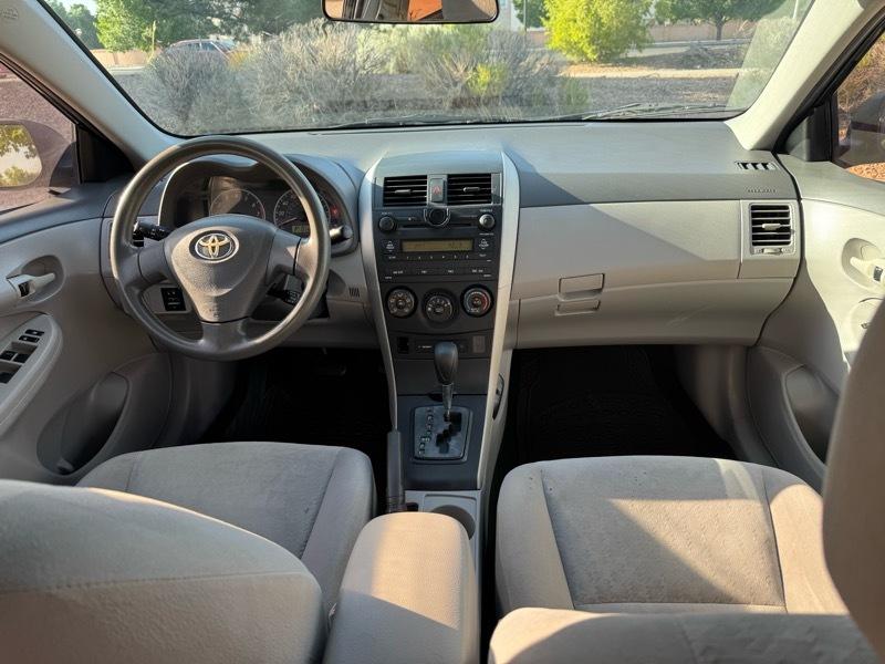Toyota Corolla 4dr Sdn Auto LE (Natl) 2009