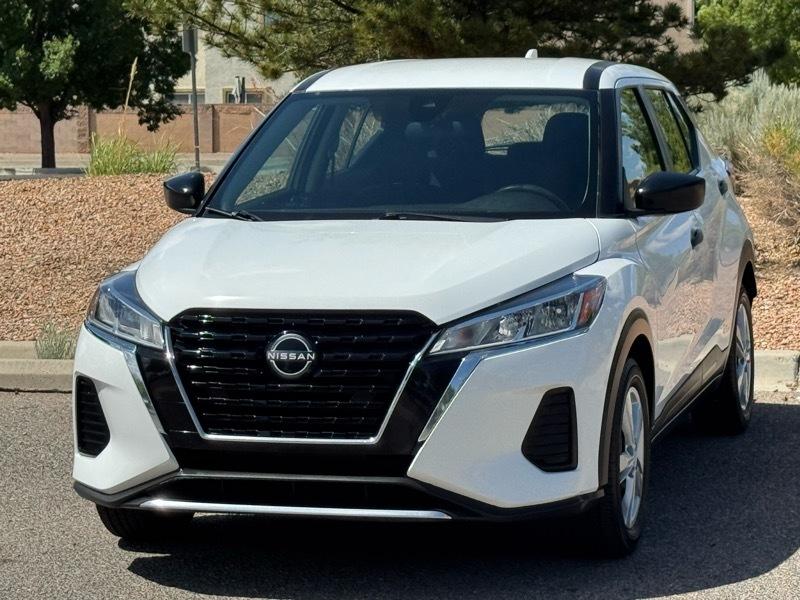 Nissan Kicks S FWD 2023
