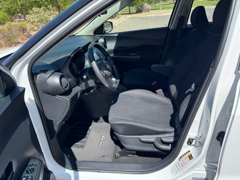Nissan Kicks S FWD 2023