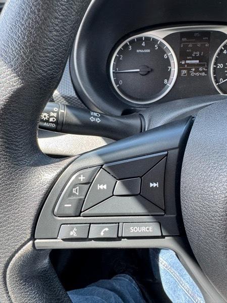Nissan Kicks S FWD 2023