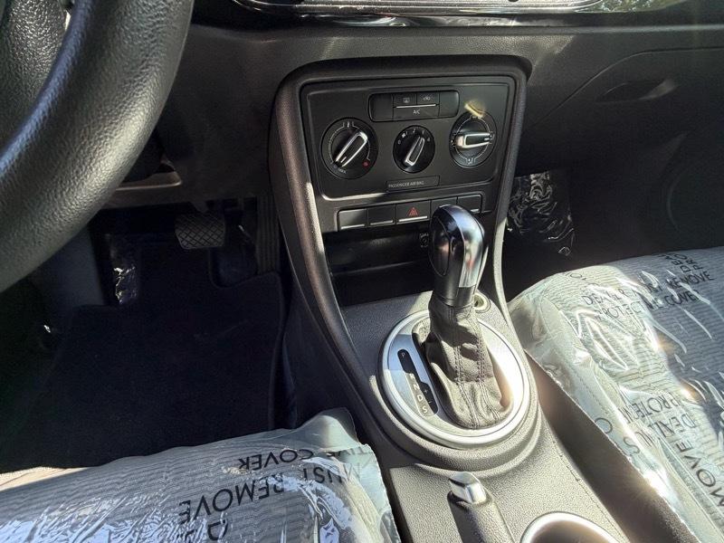 Volkswagen Beetle Coupe 2dr Auto 1.8T Entry PZEV 2014