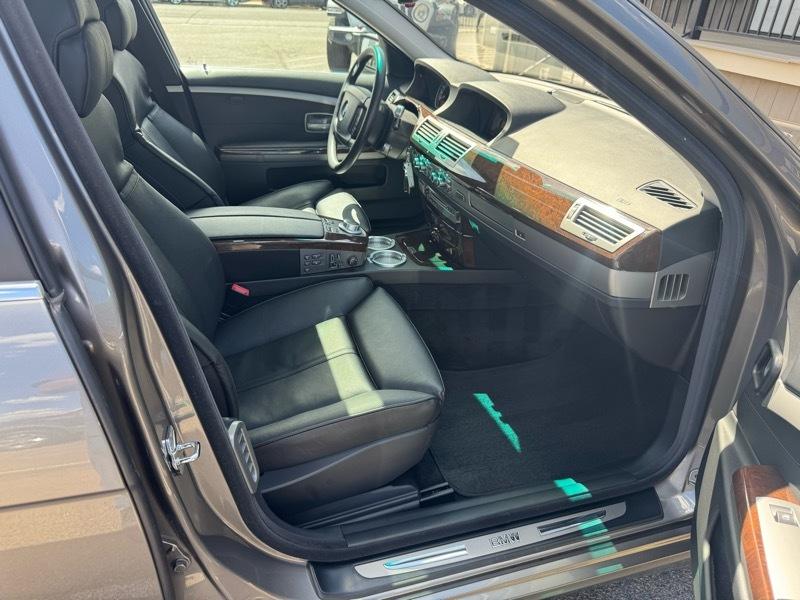BMW 7 Series 750i 4dr Sdn 2006