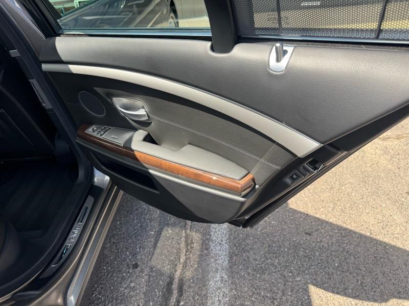 BMW 7 Series 750i 4dr Sdn 2006
