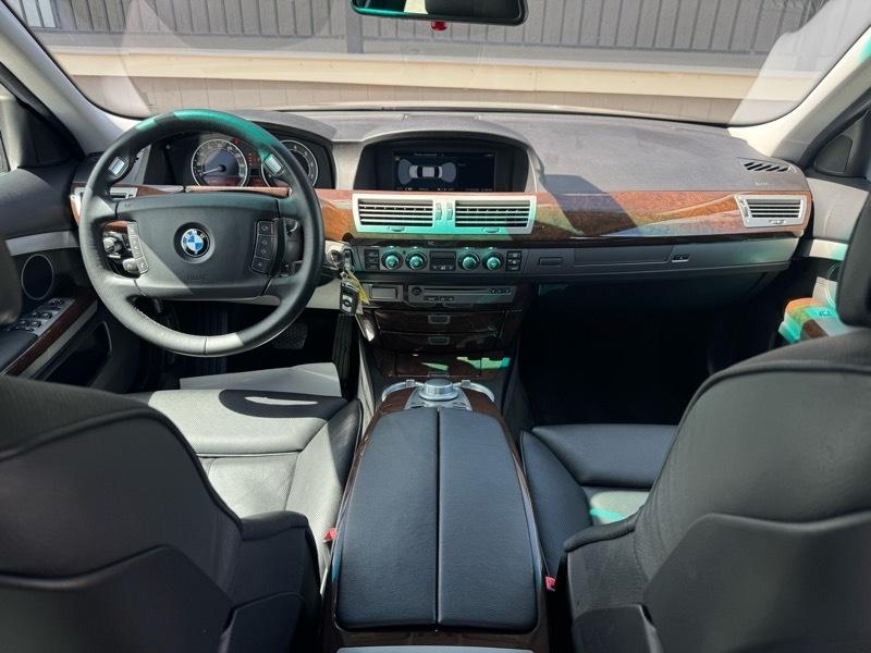 BMW 7 Series 750i 4dr Sdn 2006