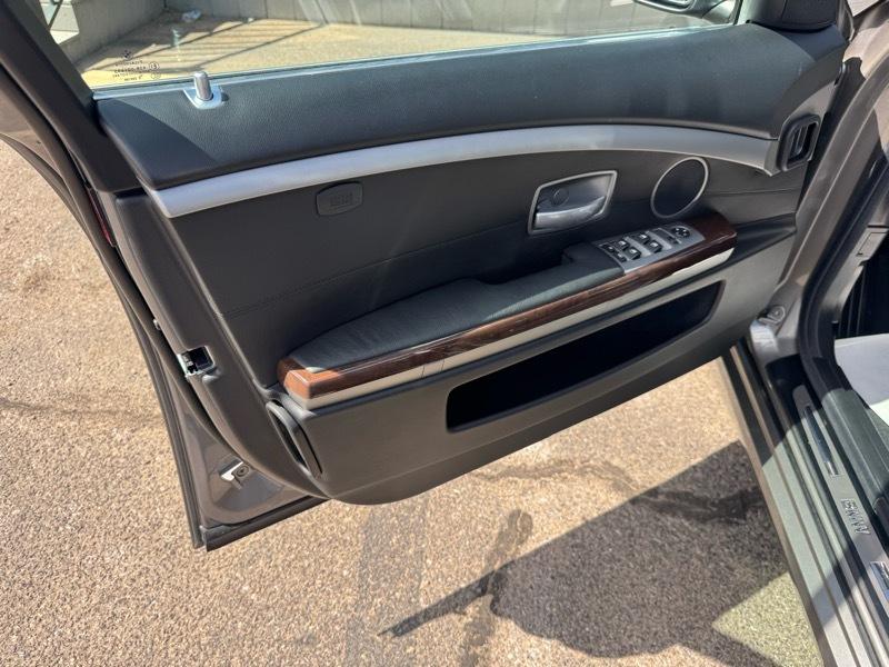 BMW 7 Series 750i 4dr Sdn 2006