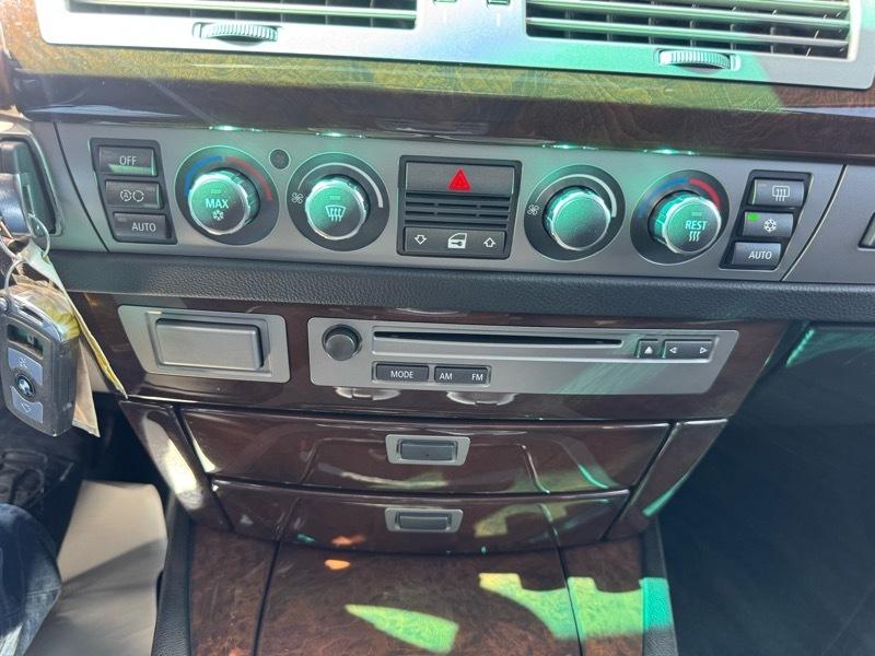 BMW 7 Series 750i 4dr Sdn 2006