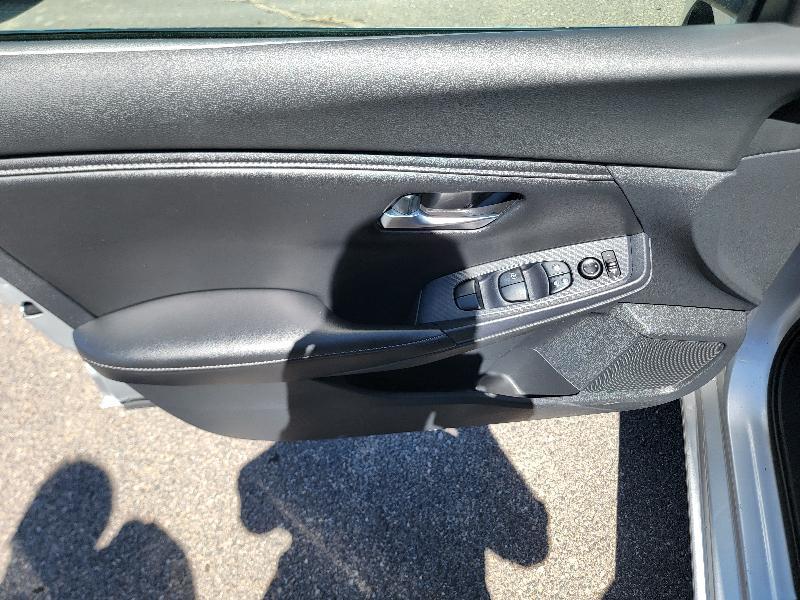 Nissan Sentra SV CVT 2021