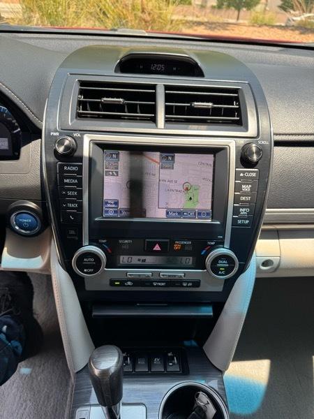 Toyota Camry Hybrid 4dr Sdn XLE (Natl) 2013