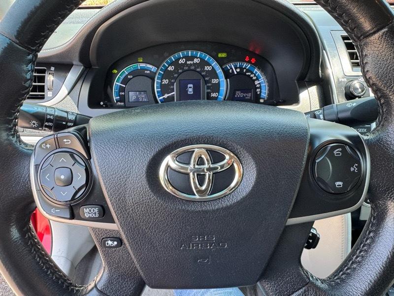 Toyota Camry Hybrid 4dr Sdn XLE (Natl) 2013