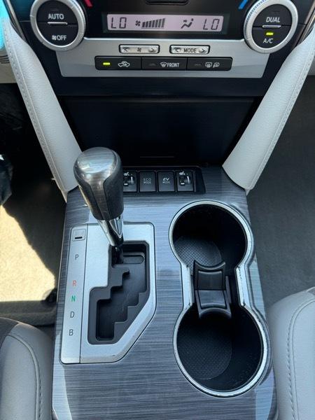 Toyota Camry Hybrid 4dr Sdn XLE (Natl) 2013