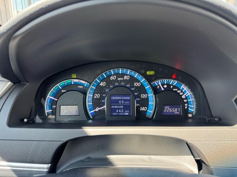 Toyota Camry Hybrid 4dr Sdn XLE (Natl) 2013