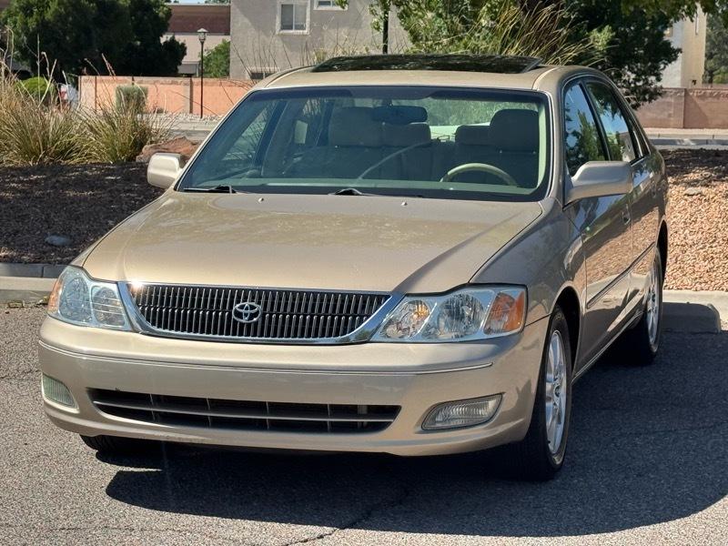 Toyota Avalon 4dr Sdn XLS w/Bucket Seats (Natl) 2001