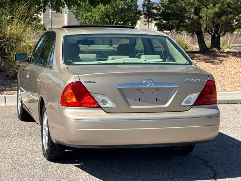Toyota Avalon 4dr Sdn XLS w/Bucket Seats (Natl) 2001
