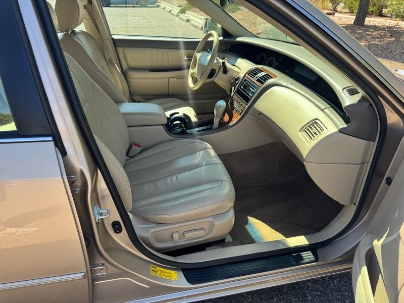 Toyota Avalon 4dr Sdn XLS w/Bucket Seats (Natl) 2001