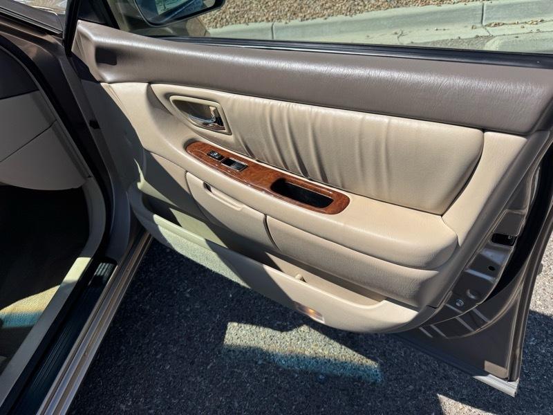 Toyota Avalon 4dr Sdn XLS w/Bucket Seats (Natl) 2001