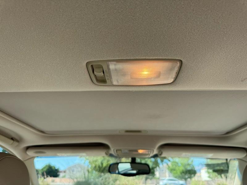 Toyota Avalon 4dr Sdn XLS w/Bucket Seats (Natl) 2001