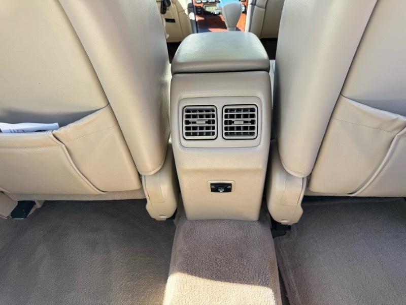 Toyota Avalon 4dr Sdn XLS w/Bucket Seats (Natl) 2001