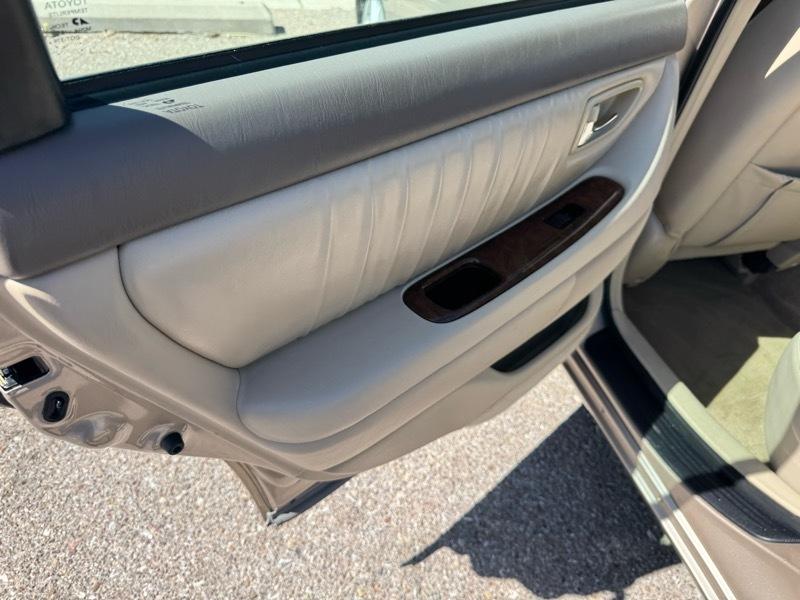 Toyota Avalon 4dr Sdn XLS w/Bucket Seats (Natl) 2001