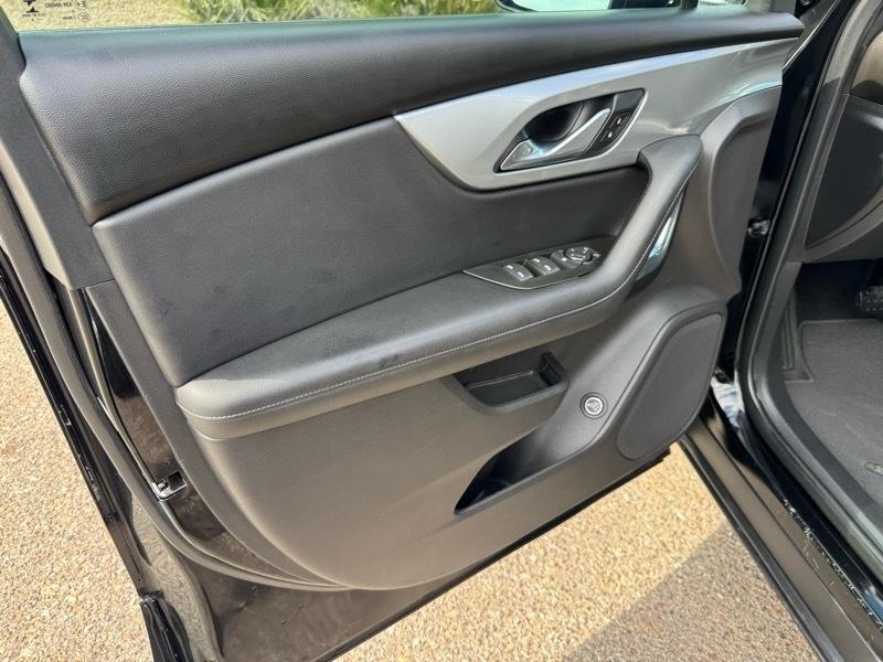 Chevrolet Blazer FWD 4dr w/2LT 2019