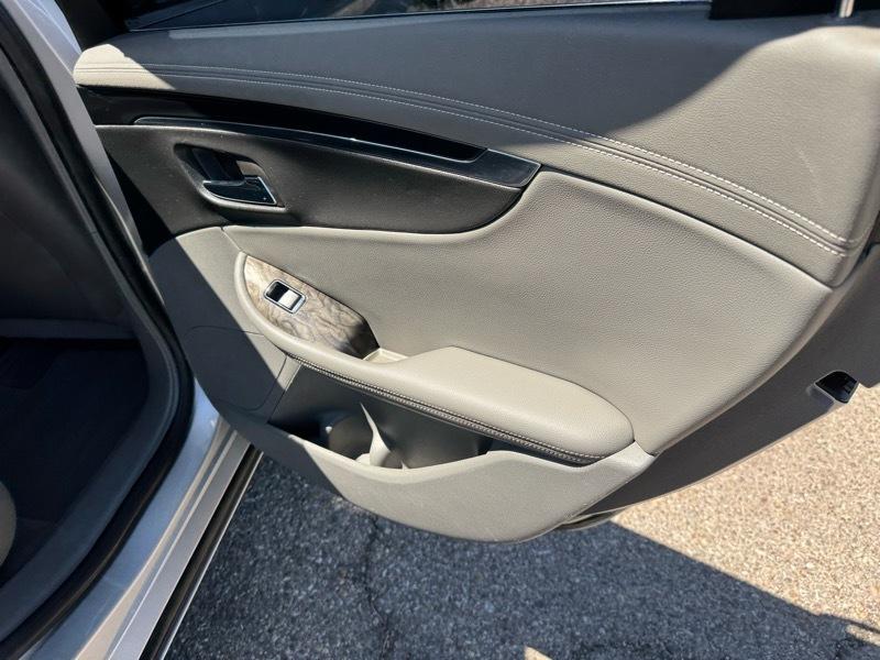 Chevrolet Impala 4dr Sdn LT w/1LT 2015