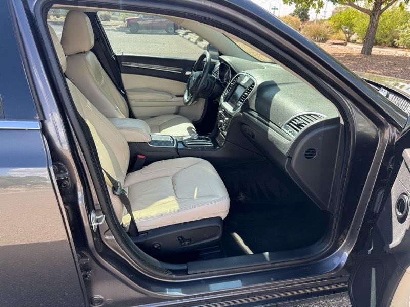 Chrysler 300 Touring L RWD 2018