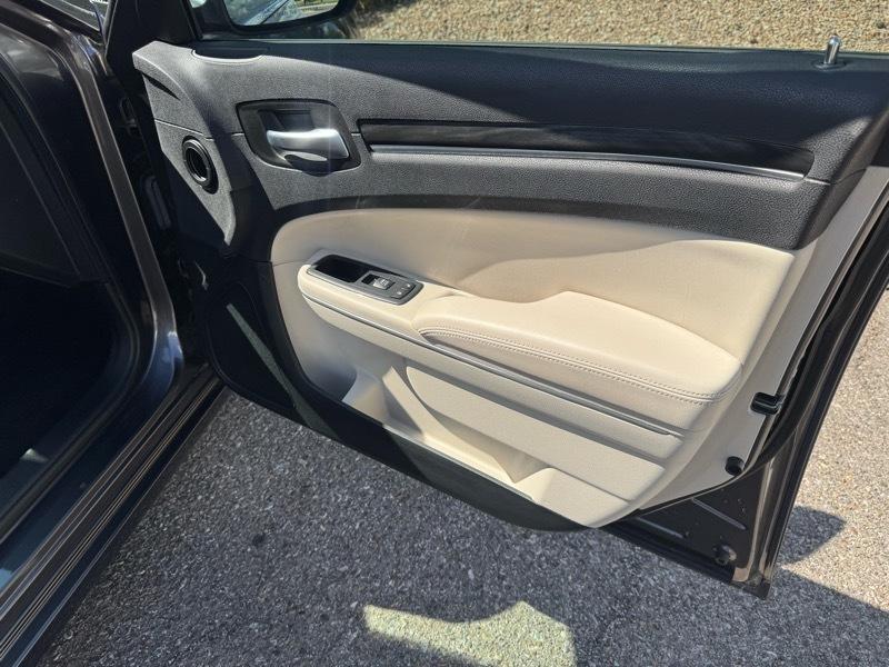Chrysler 300 Touring L RWD 2018