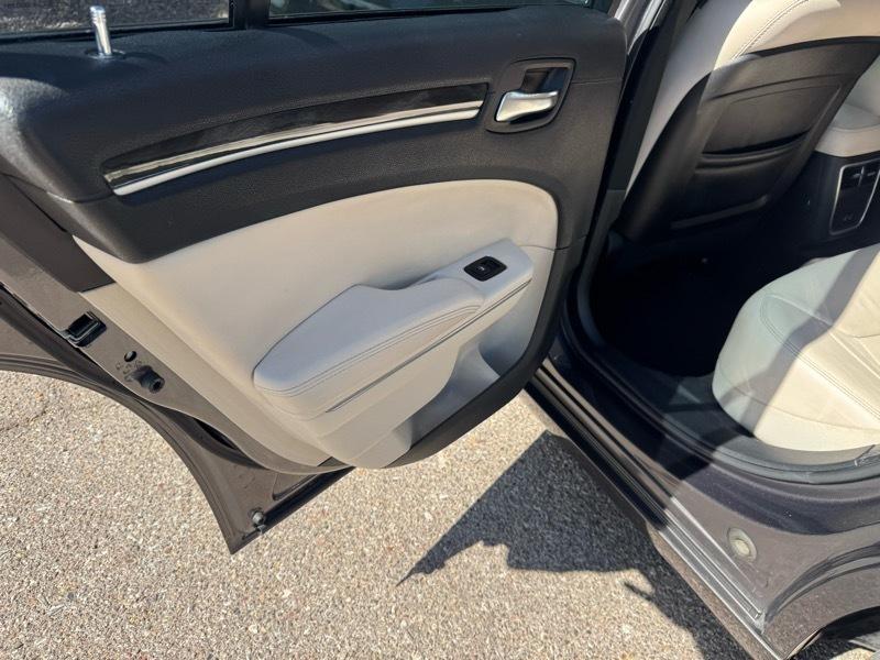 Chrysler 300 Touring L RWD 2018