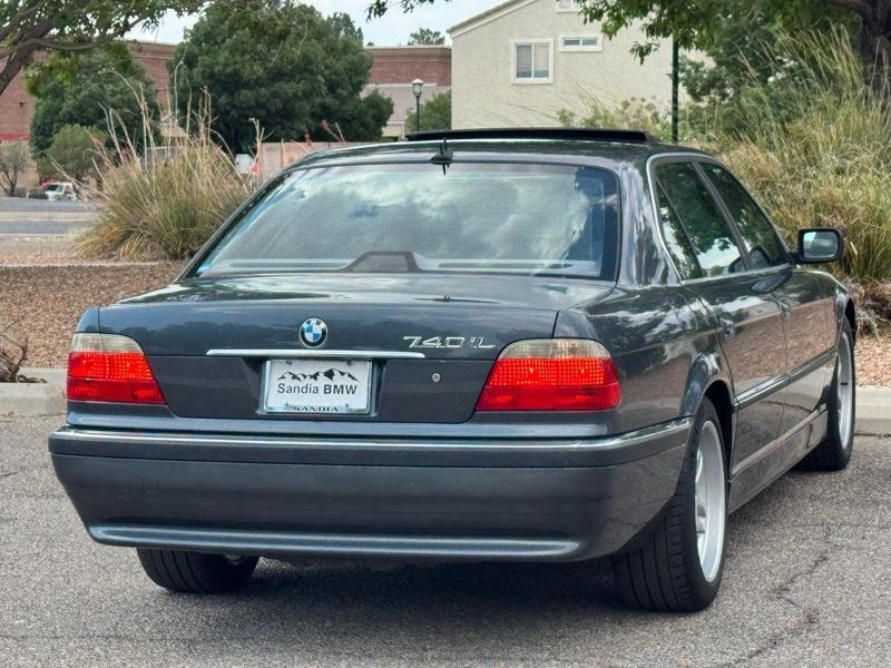 BMW 7 Series 740iL 4dr Sdn 2001