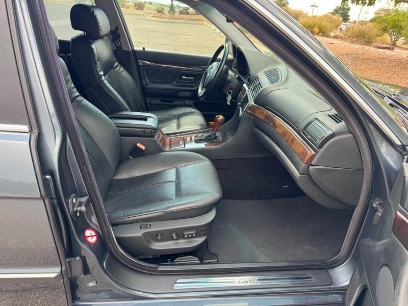 BMW 7 Series 740iL 4dr Sdn 2001