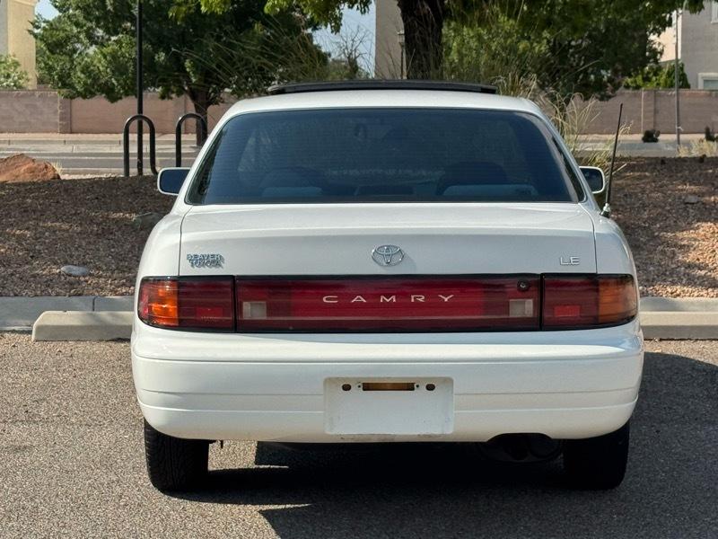 Toyota Camry 4dr Sedan LE Auto 1992